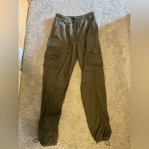 Aeropostale Men's Olive Green Cargo Pants with Drawstring 28x28